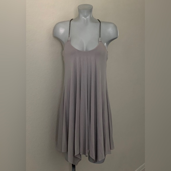 Sky Mini w/Chain Detailing - Picture 2 of 8